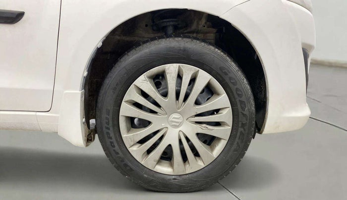 2013 Maruti Ertiga VXI, Petrol, Manual, 37,702 km, Right Front Wheel