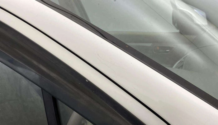 2013 Maruti Ertiga VXI, Petrol, Manual, 37,702 km, Right A pillar - Minor scratches