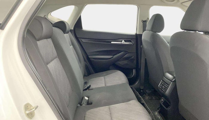 2022 KIA SELTOS HTE 1.5 DIESEL, Diesel, Manual, 46,778 km, Right Side Rear Door Cabin