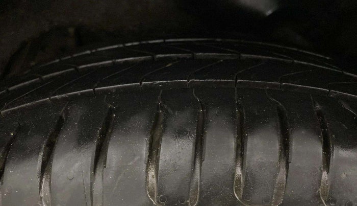 2017 Hyundai Creta SX PLUS 1.6 PETROL, Petrol, Manual, 69,138 km, Left Rear Tyre Tread