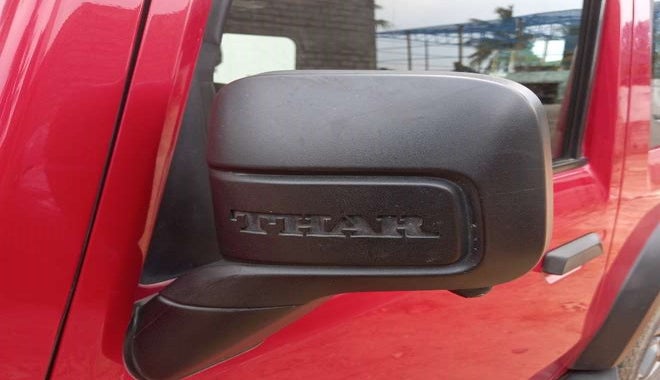 2022 Mahindra Thar LX D AT 4WD HT, Diesel, Automatic, 51,198 km, Left rear-view mirror - Mirror motor not working