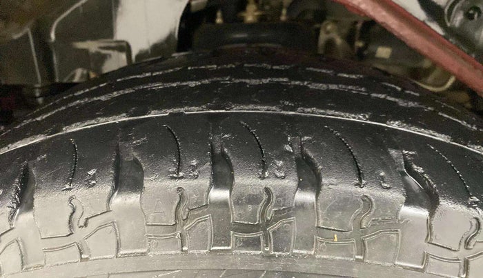 2022 Mahindra Thar LX D AT 4WD HT, Diesel, Automatic, 51,198 km, Left Front Tyre Tread