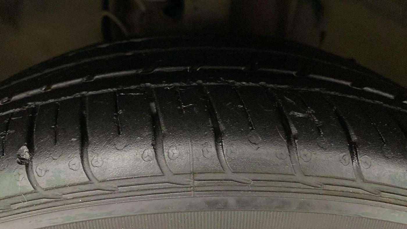 2022 Tata Tiago XZ PLUS PETROL, Petrol, Manual, 14,012 km, Left Front Tyre Tread