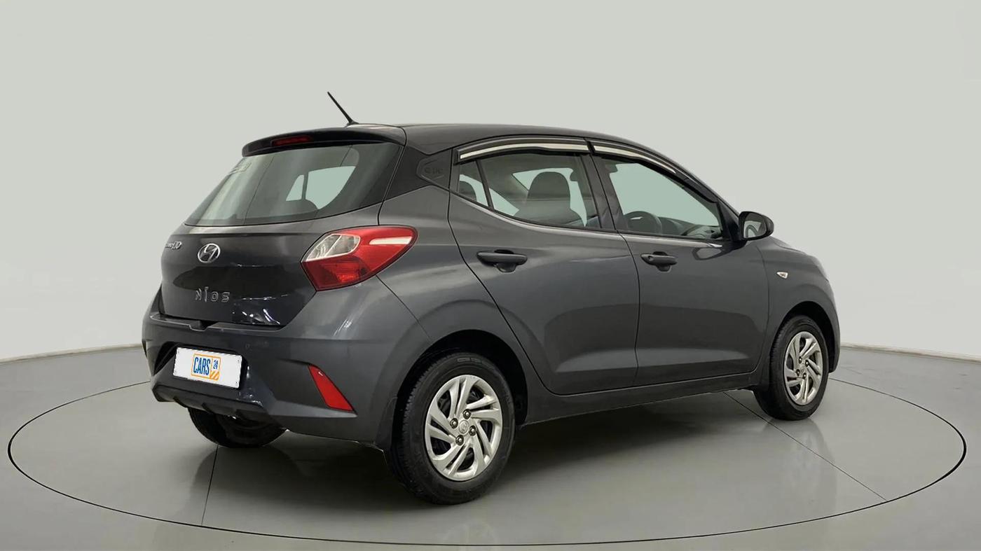 2022 Hyundai GRAND I10 NIOS MAGNA 1.2 KAPPA VTVT, Petrol, Manual, 15,661 km, Right Back Diagonal