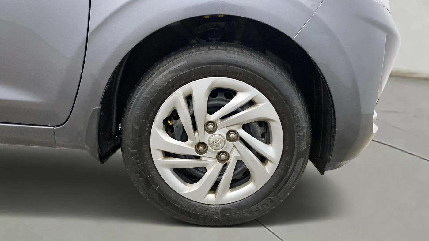 2022 Hyundai GRAND I10 NIOS MAGNA 1.2 KAPPA VTVT, Petrol, Manual, 15,661 km, Right Front Wheel