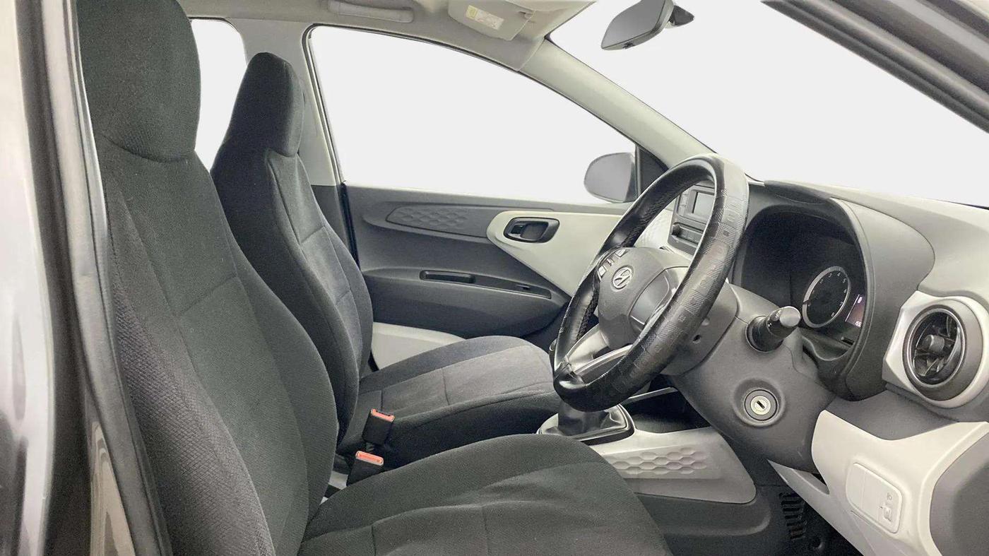 2022 Hyundai GRAND I10 NIOS MAGNA 1.2 KAPPA VTVT, Petrol, Manual, 15,661 km, Right Side Front Door Cabin