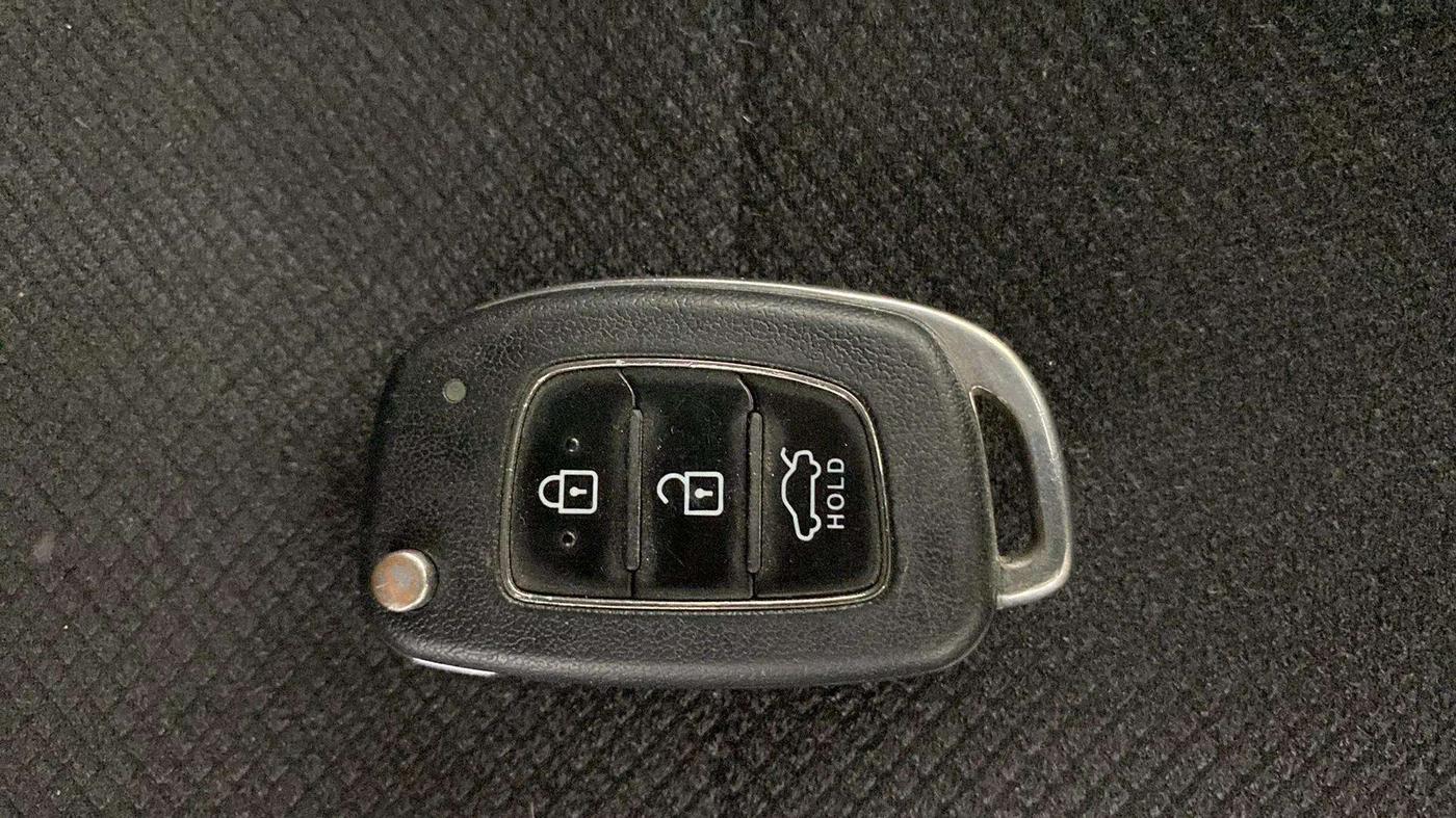 2022 Hyundai GRAND I10 NIOS MAGNA 1.2 KAPPA VTVT, Petrol, Manual, 15,661 km, Key Close Up