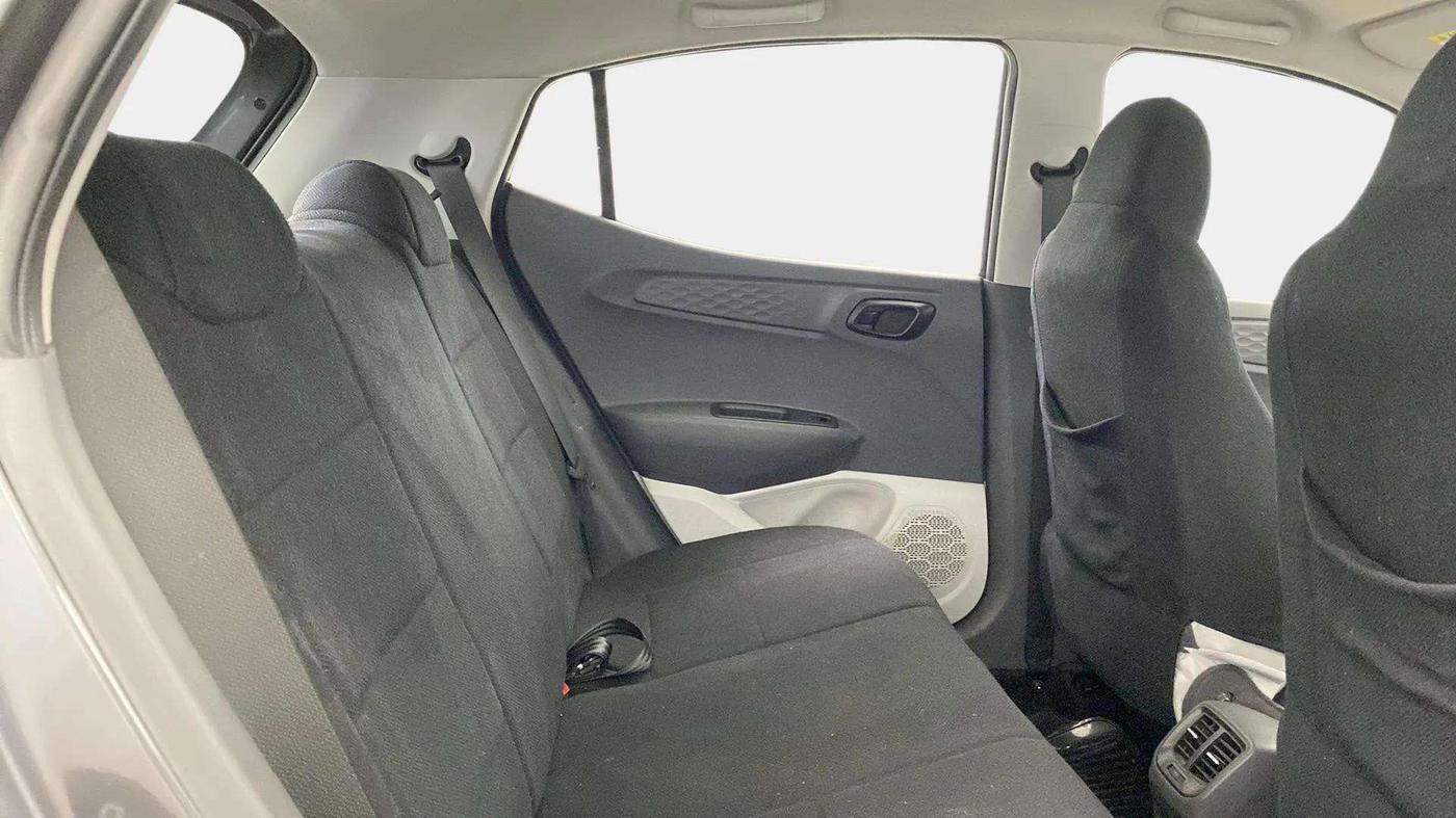 2022 Hyundai GRAND I10 NIOS MAGNA 1.2 KAPPA VTVT, Petrol, Manual, 15,661 km, Right Side Rear Door Cabin