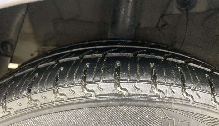 2018 Hyundai Grand i10 SPORTZ 1.2 KAPPA VTVT, Petrol, Manual, 41,400 km, Right Rear Tyre Tread