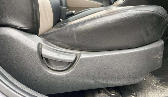 2018 Hyundai Grand i10 SPORTZ 1.2 KAPPA VTVT, Petrol, Manual, 41,400 km, Driver Side Adjustment Panel
