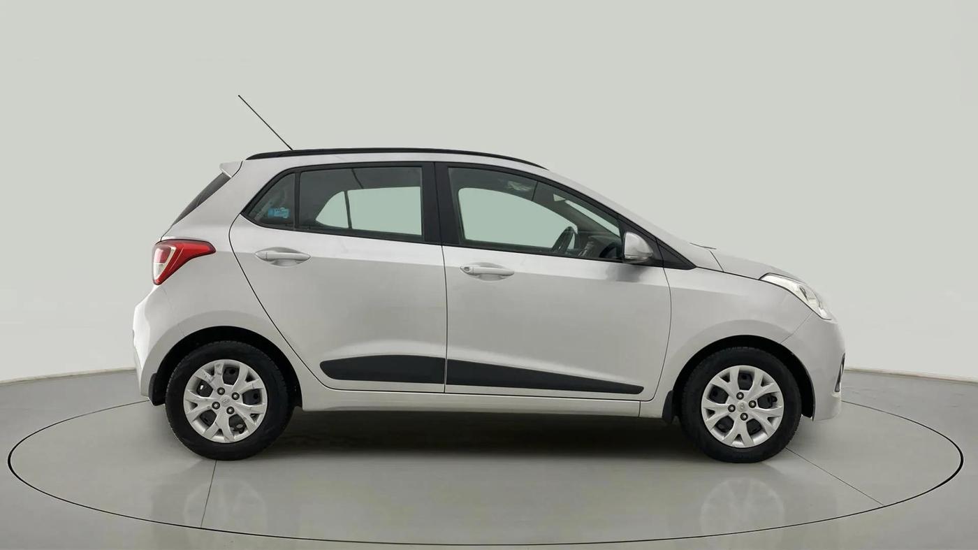 2016 Hyundai Grand i10 SPORTZ 1.1 CRDI, Diesel, Manual, 64,416 km, Right Side View