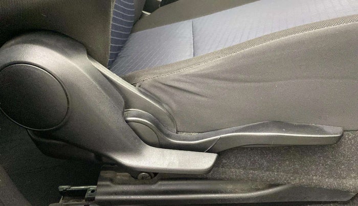 2020 Toyota Glanza V CVT, Petrol, Automatic, 55,302 km, Driver Side Adjustment Panel