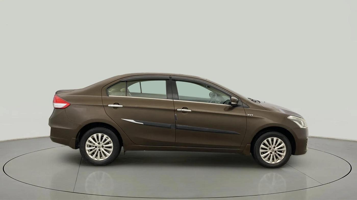 2015 Maruti Ciaz ZXI, Petrol, Manual, 95,422 km, Right Side View