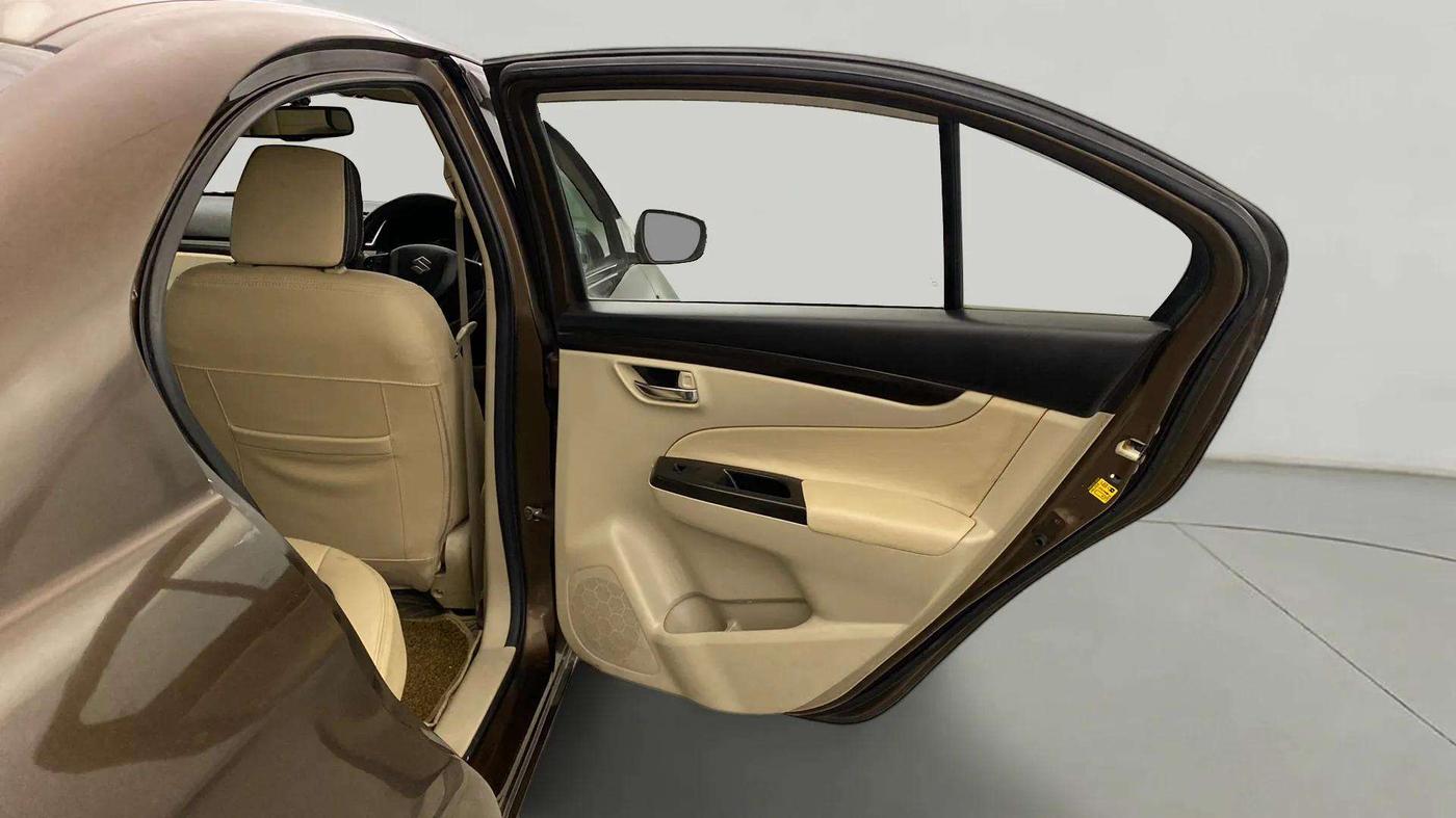 2015 Maruti Ciaz ZXI, Petrol, Manual, 95,422 km, RHS Rear Door