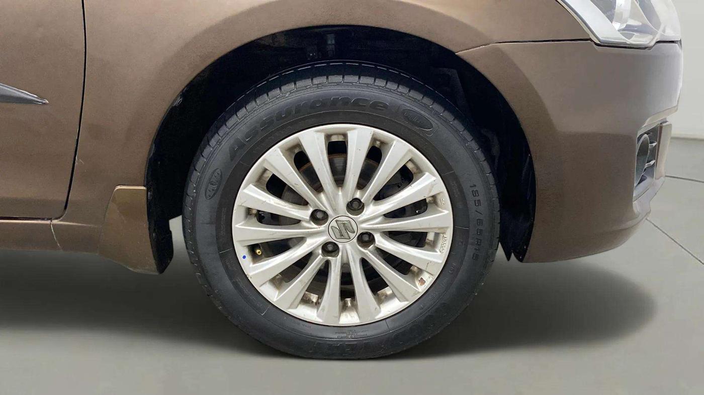 2015 Maruti Ciaz ZXI, Petrol, Manual, 95,422 km, Right Front Wheel