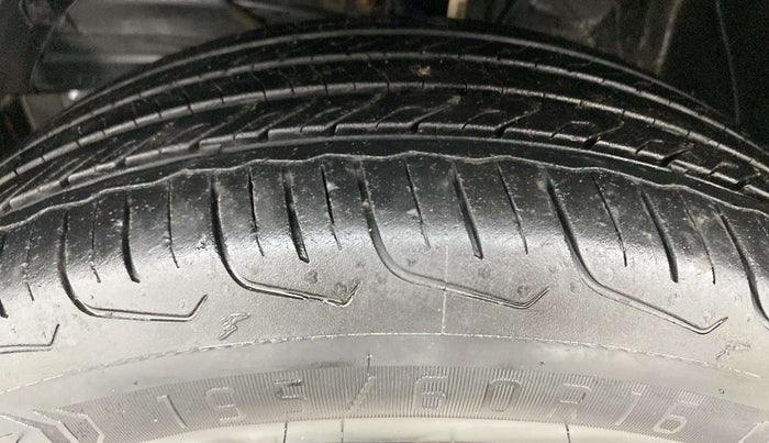 2023 Maruti FRONX DELTA PLUS 1.2MT, Petrol, Manual, 24,935 km, Left Front Tyre Tread