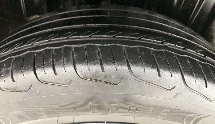 2023 Maruti FRONX DELTA PLUS 1.2MT, Petrol, Manual, 24,935 km, Right Rear Tyre Tread