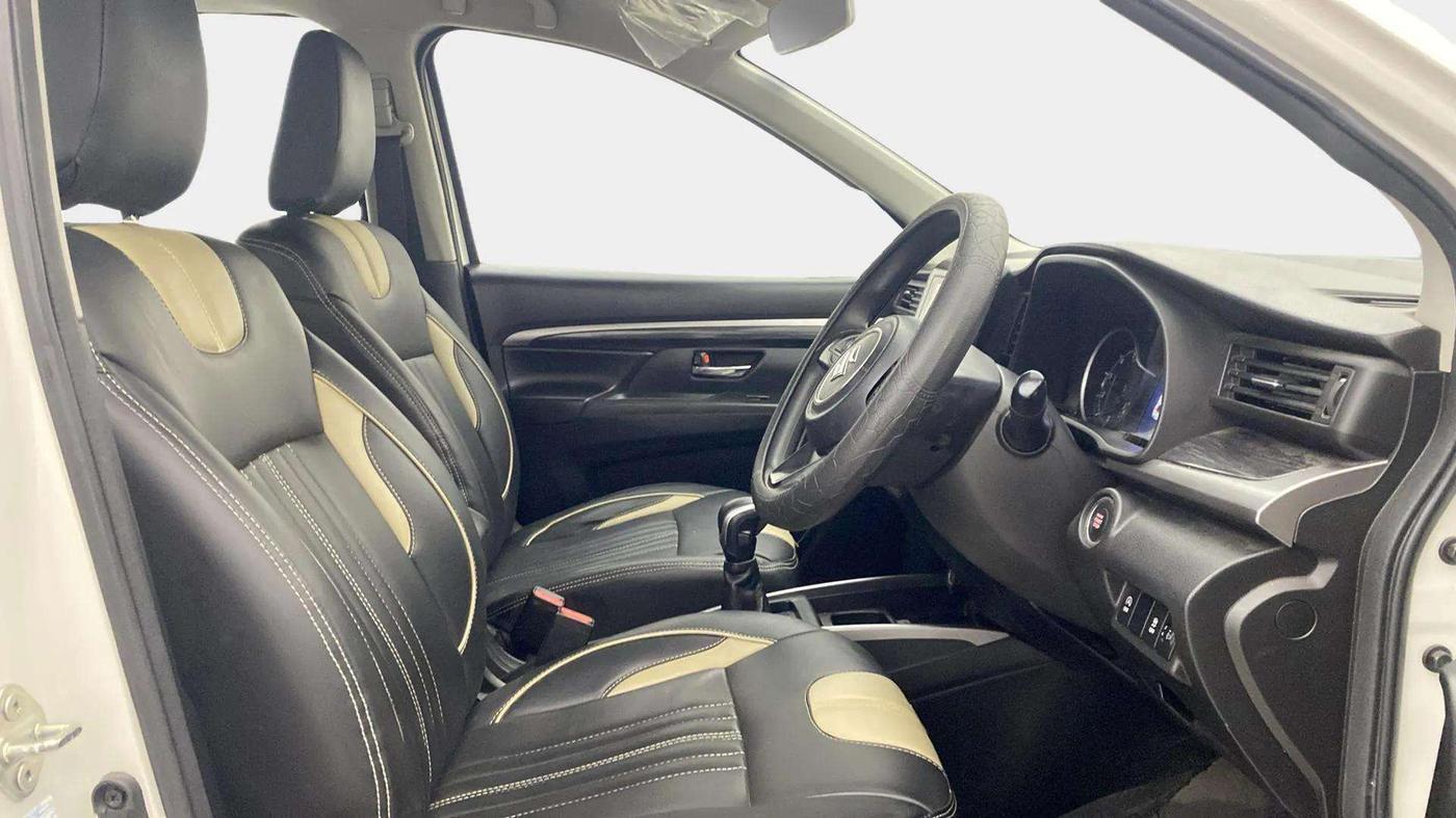 2021 Maruti XL6 ZETA AT, Petrol, Automatic, 49,957 km, Right Side Front Door Cabin