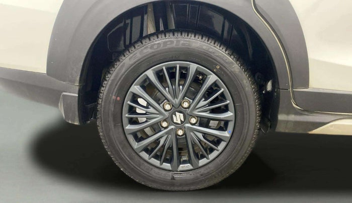 2021 Maruti XL6 ZETA AT, Petrol, Automatic, 49,957 km, Right Rear Wheel