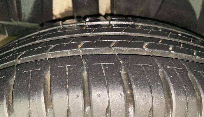 2021 Maruti XL6 ZETA AT, Petrol, Automatic, 49,957 km, Right Rear Tyre Tread