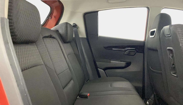 2018 Mahindra KUV 100 NXT K8 P 6 STR, CNG, Manual, 19,907 km, Right Side Rear Door Cabin