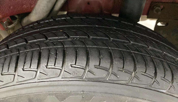 2018 Mahindra KUV 100 NXT K8 P 6 STR, CNG, Manual, 19,907 km, Left Rear Tyre Tread