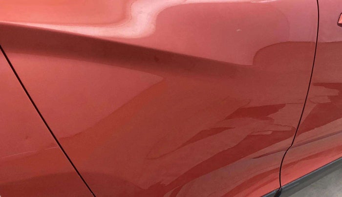 2018 Mahindra KUV 100 NXT K8 P 6 STR, CNG, Manual, 19,907 km, Right rear door - Minor scratches