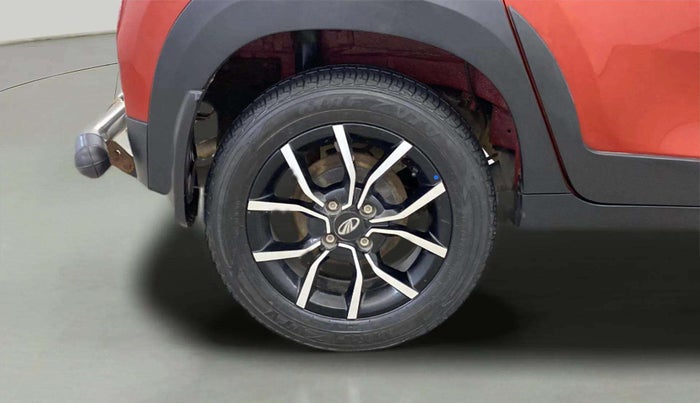 2018 Mahindra KUV 100 NXT K8 P 6 STR, CNG, Manual, 19,907 km, Right Rear Wheel