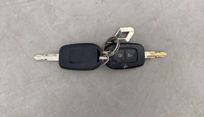 2018 Renault Kwid CLIMBER 1.0 AMT, Petrol, Automatic, 23,830 km, Key Close Up
