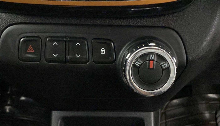 2018 Renault Kwid CLIMBER 1.0 AMT, Petrol, Automatic, 23,830 km, Gear Lever