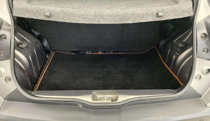 2018 Renault Kwid CLIMBER 1.0 AMT, Petrol, Automatic, 23,830 km, Boot Inside
