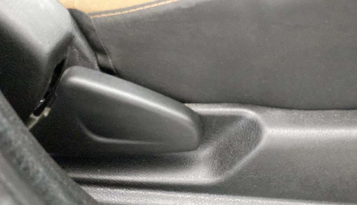 2018 Renault Kwid CLIMBER 1.0 AMT, Petrol, Automatic, 23,830 km, Driver Side Adjustment Panel