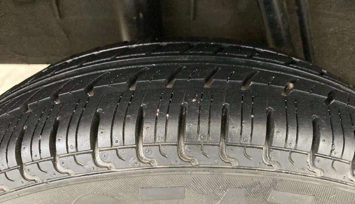 2018 Renault Kwid CLIMBER 1.0 AMT, Petrol, Automatic, 23,830 km, Right Rear Tyre Tread