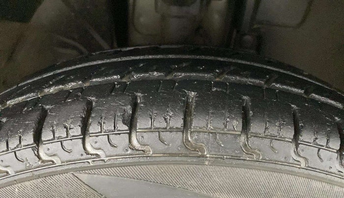 2018 Renault Kwid CLIMBER 1.0 AMT, Petrol, Automatic, 23,830 km, Right Front Tyre Tread