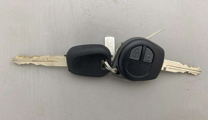 2016 Maruti Ertiga VDI SHVS, Diesel, Manual, 77,518 km, Key Close Up
