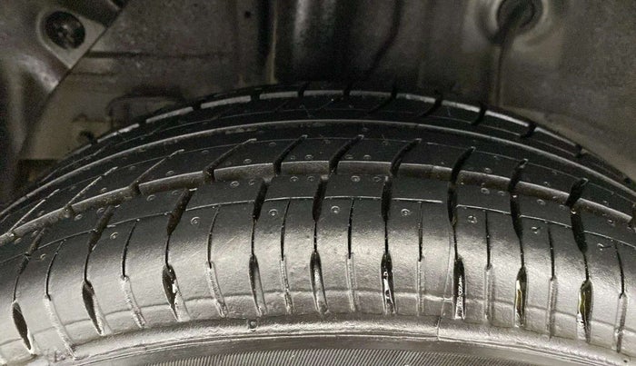 2018 Hyundai Elite i20 MAGNA EXECUTIVE 1.2, Petrol, Manual, 36,133 km, Right Rear Tyre Tread