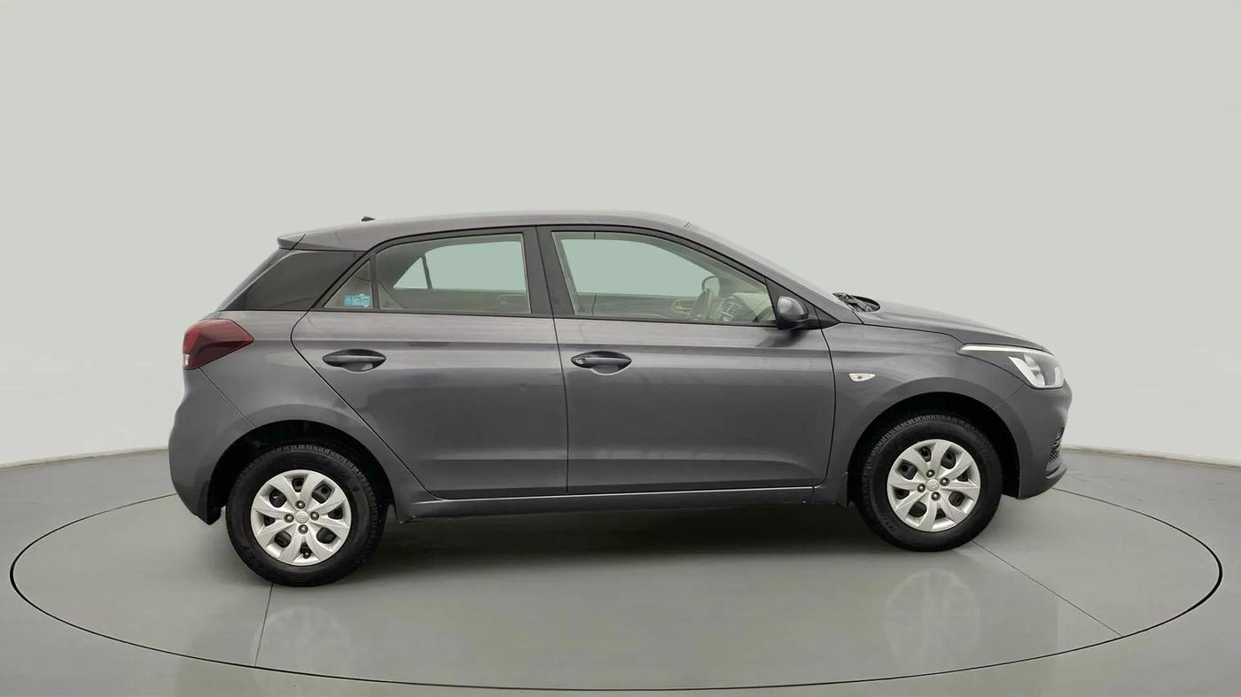 2018 Hyundai Elite i20 MAGNA EXECUTIVE 1.2, Petrol, Manual, 36,133 km, Right Side View