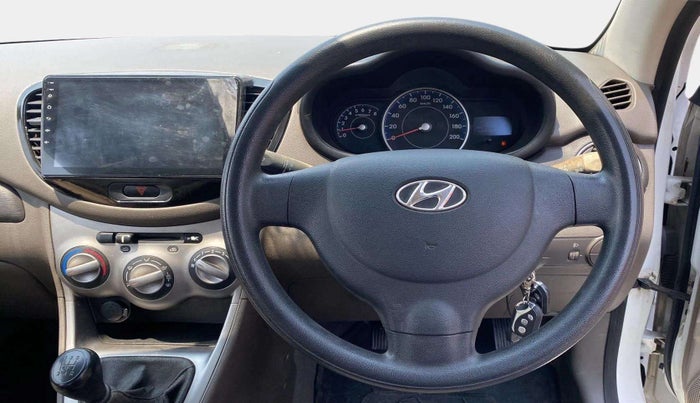 2013 Hyundai i10 MAGNA 1.1, Petrol, Manual, 49,438 km, Steering Wheel Close Up