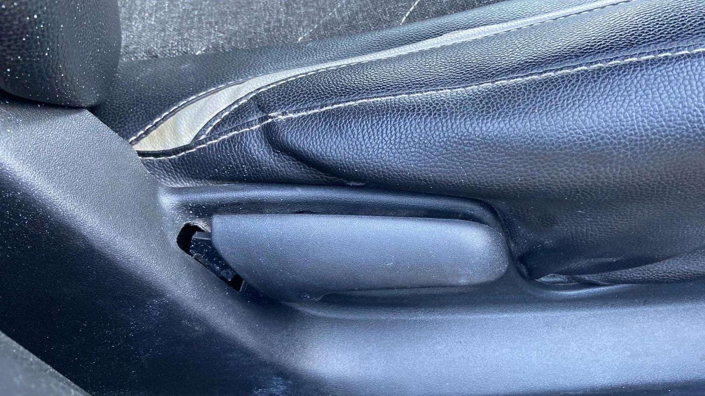 2016 Maruti Swift VXI, Petrol, Manual, 42,078 km, Driver Side Adjustment Panel