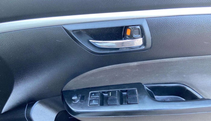 2016 Maruti Swift VXI, Petrol, Manual, 41,944 km, Driver Side Door Panels Control