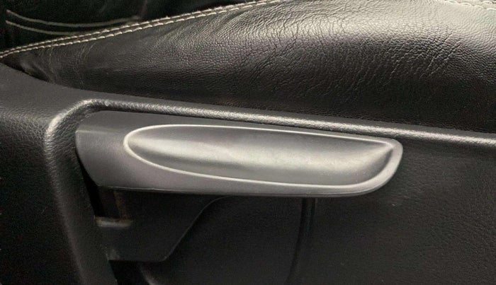 2018 Volkswagen Ameo COMFORTLINE 1.0L, Petrol, Manual, 79,590 km, Driver Side Adjustment Panel