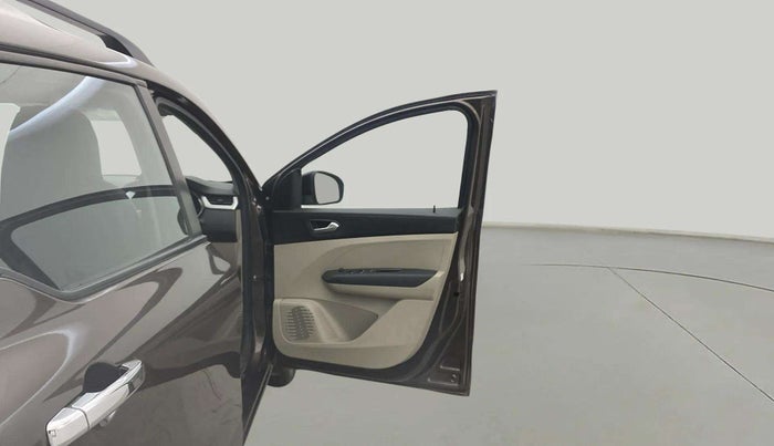 2022 Renault TRIBER RXZ AMT, Petrol, Automatic, 8,379 km, RHS Front Door