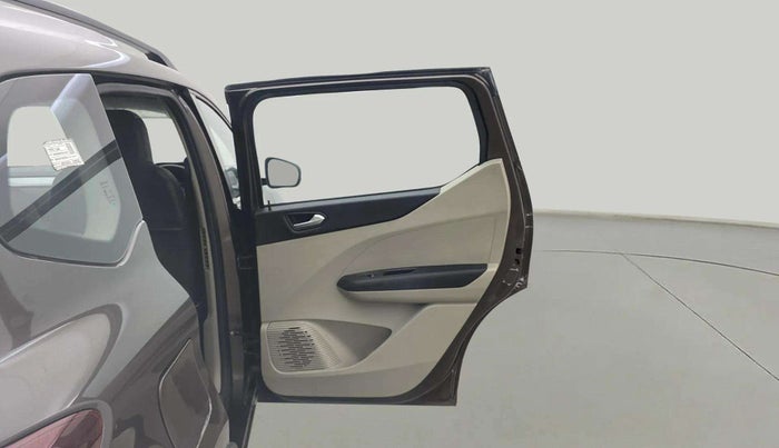 2022 Renault TRIBER RXZ AMT, Petrol, Automatic, 8,379 km, RHS Rear Door