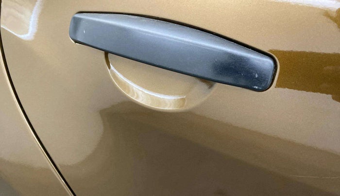 2013 Renault Duster 85 PS RXL DIESEL, Diesel, Manual, 87,338 km, Right rear door - Minor scratches
