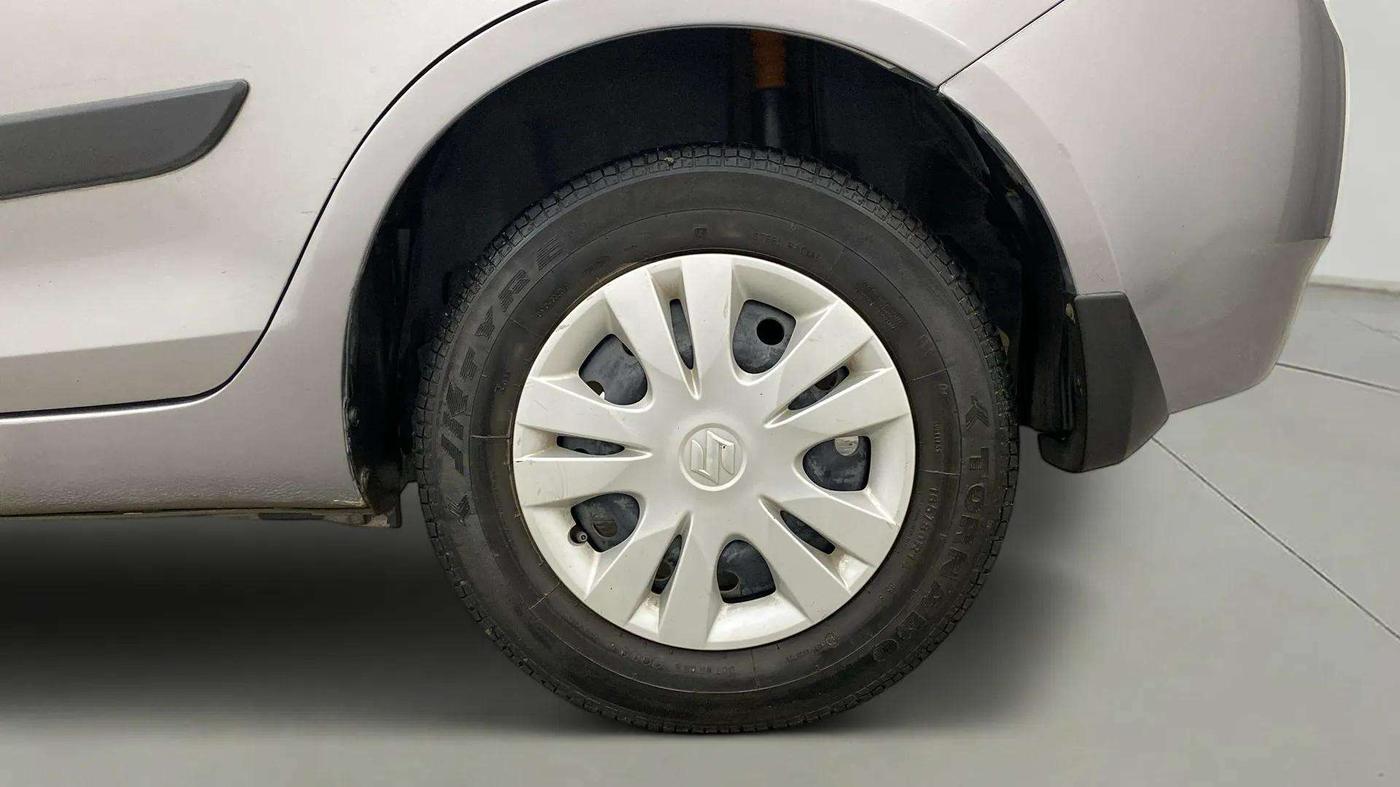 2014 Maruti Swift Dzire VXI, Petrol, Manual, 51,650 km, Left Rear Wheel