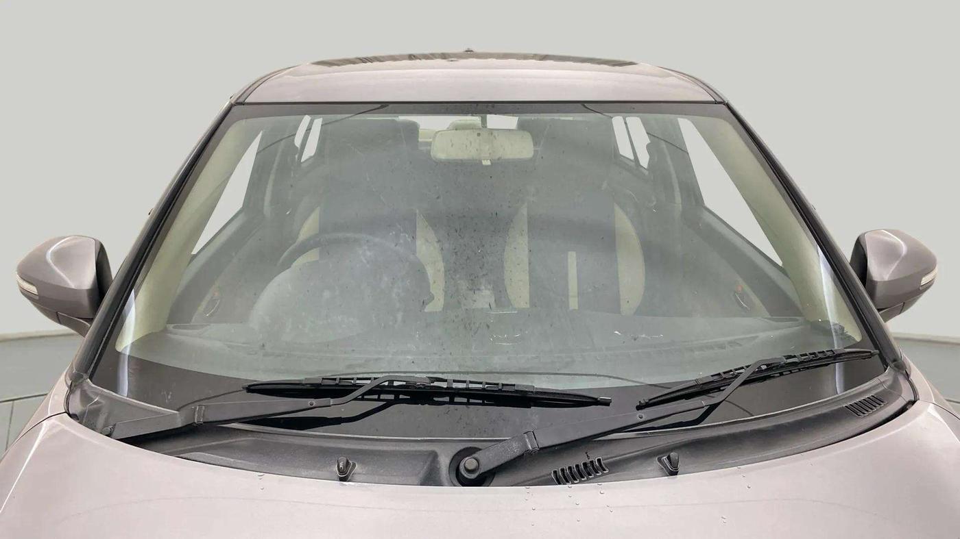2014 Maruti Swift Dzire VXI, Petrol, Manual, 51,650 km, Front Windshield