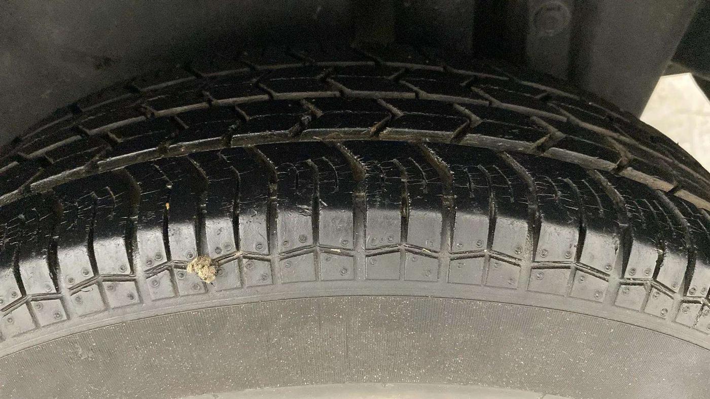 2014 Maruti Swift Dzire VXI, Petrol, Manual, 51,650 km, Left Rear Tyre Tread