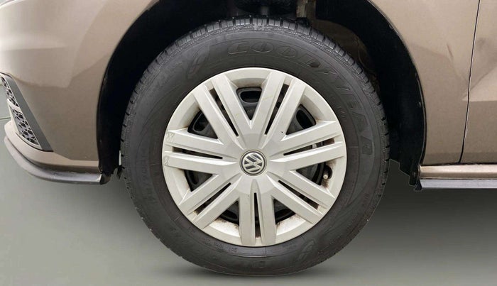 2019 Volkswagen Polo TRENDLINE 1.0L, Petrol, Manual, 25,854 km, Left Front Wheel