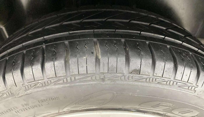 2019 Volkswagen Polo TRENDLINE 1.0L, Petrol, Manual, 25,854 km, Right Rear Tyre Tread
