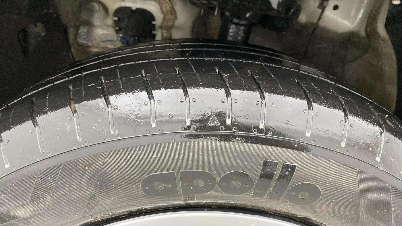 2022 Hyundai Creta E 1.5 PETROL, Petrol, Manual, 23,533 km, Left Front Tyre Tread